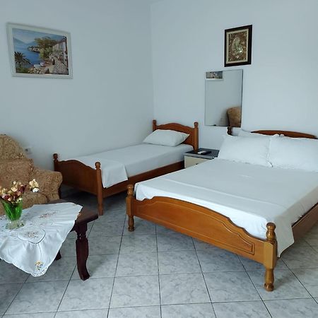 Guesthouse Shpetim Sarande Exterior photo